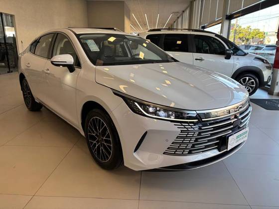 BYD KING 1.5 DM-I PHEV GS AUTOMÁTICO BYD KING 1.5 DM-I PHEV GS AUTOMÁTICO